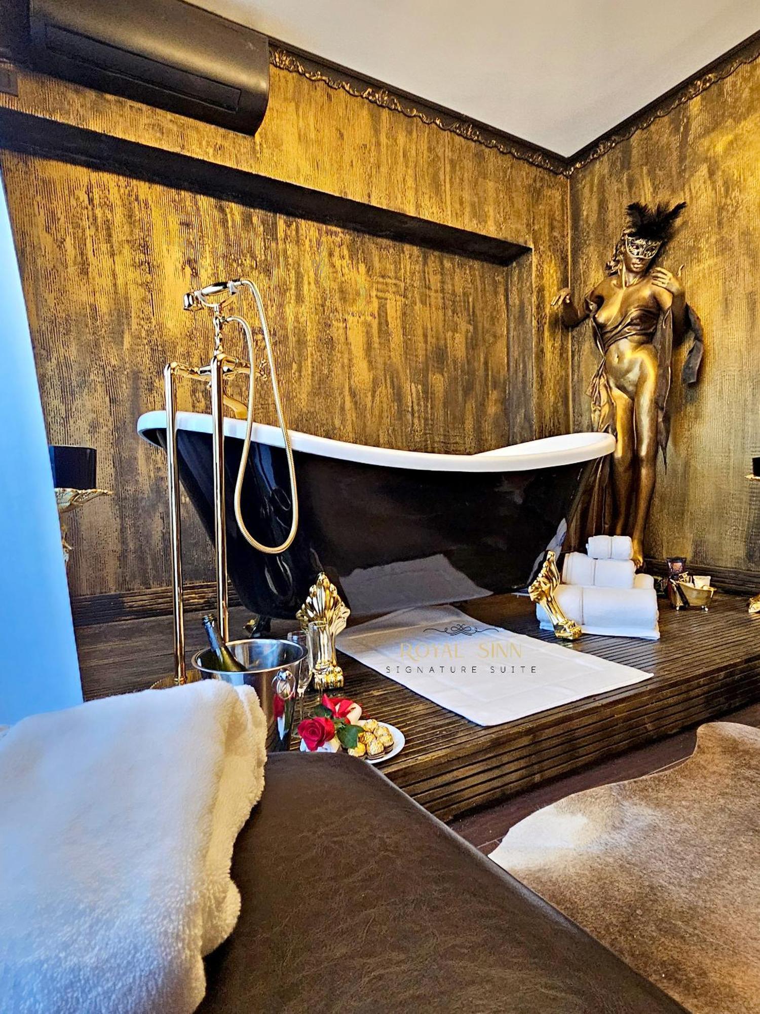 Royal Sinn Signature Suite Bucharest Exterior photo